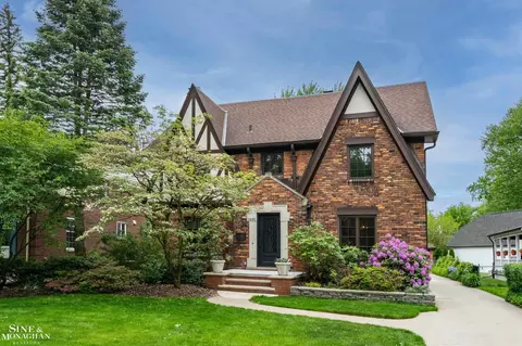 1251 Yorkshire, Grosse Pointe Park, MI 48230