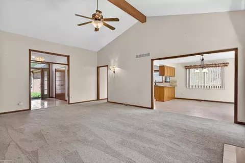Living - 52294 Bryan Michael, Macomb, MI 48042 photo 5 of 6
