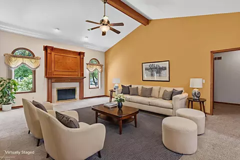 Living - 52294 Bryan Michael, Macomb, MI 48042 photo 3 of 6