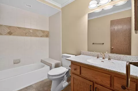 Bath - 52294 Bryan Michael, Macomb, MI 48042 photo 4 of 4