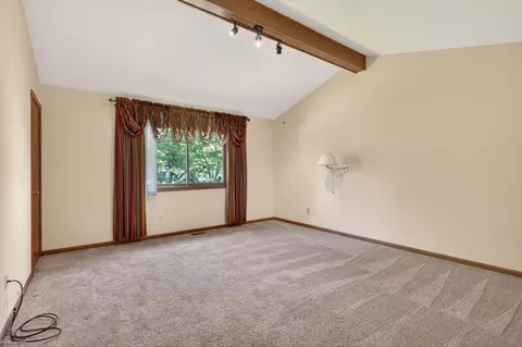 Living - 52294 Bryan Michael, Macomb, MI 48042 photo 6 of 6
