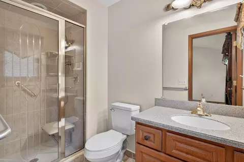 Bath - 52294 Bryan Michael, Macomb, MI 48042 photo 3 of 4