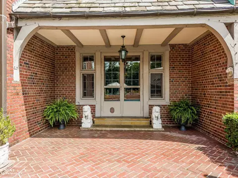 Exterior - 257 Ridge, Grosse Pointe Farms, MI 48236 photo 6 of 8