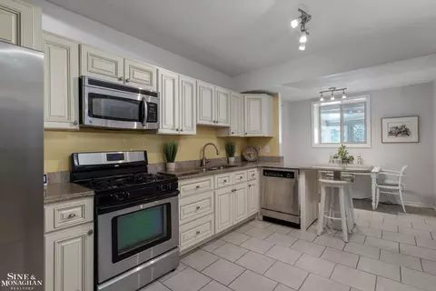 Kitchen - 257 Ridge, Grosse Pointe Farms, MI 48236 photo 4 of 4