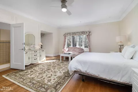 Bedroom - 257 Ridge, Grosse Pointe Farms, MI 48236 photo 4 of 8
