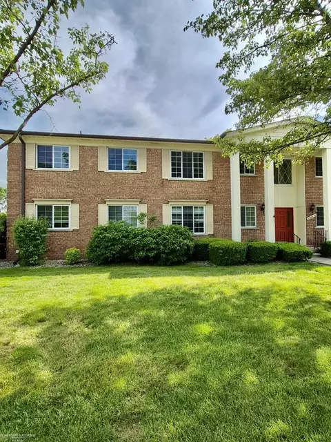 22870 E 9 Mile, Saint Clair Shores, MI 48080