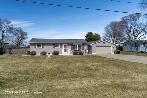 1600 Hotchkiss, Freeland, MI 48623