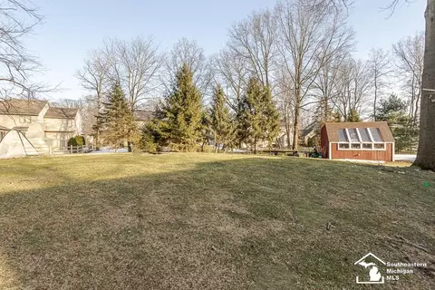 Exterior - 6820 Stonegate, Temperance, MI 48182 photo 1 of 5
