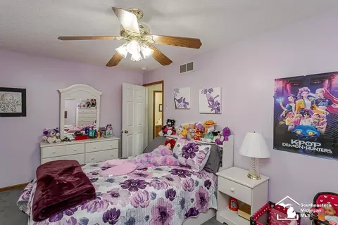 Bedroom - 6820 Stonegate, Temperance, MI 48182 photo 6 of 9