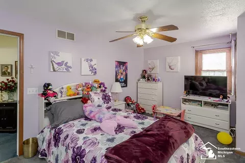 Bedroom - 6820 Stonegate, Temperance, MI 48182 photo 5 of 9