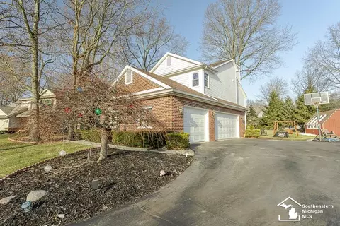 6820 Stonegate, Temperance, MI 48182