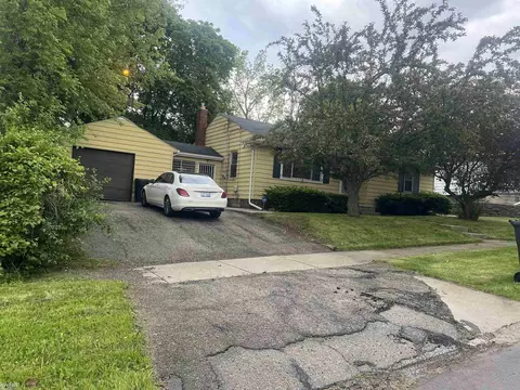 2413 Reid, Flint, MI 48503