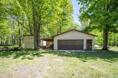 Exterior - 240 Hilts, Gladwin, MI 48624 photo 9 of 18