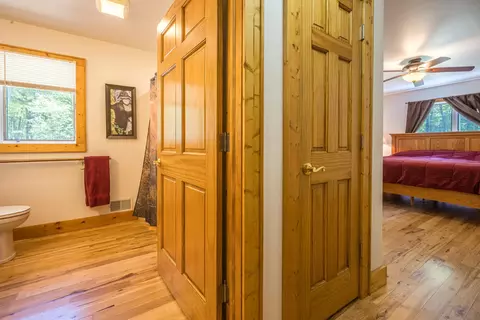 Entry Way - 240 Hilts, Gladwin, MI 48624 photo 7 of 9
