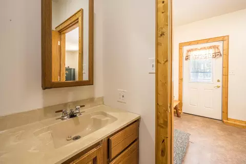 Bath - 240 Hilts, Gladwin, MI 48624 photo 2 of 5