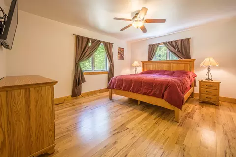 Bedroom - 240 Hilts, Gladwin, MI 48624 photo 1 of 5