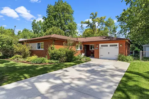 30068 Astor, Farmington Hills, MI 48334