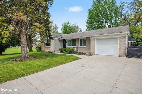 245 N Broadway, Mount Clemens, MI 48043