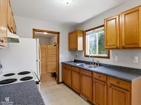 Kitchen - 467 Dixie, Algonac, MI 48001 photo 2 of 3