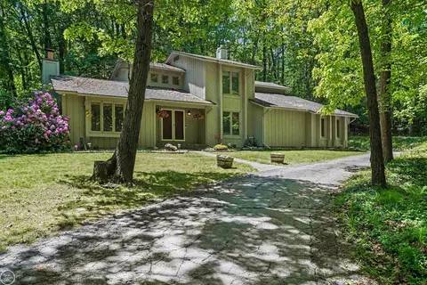 9065 Autumnglo, Clarkston, MI 48348