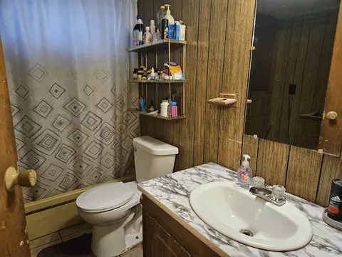 Bath - 632 Pine, Harrison, MI 48625 photo 1 of 3