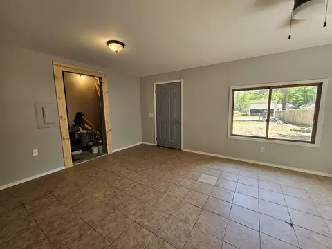 Living - 632 Pine, Harrison, MI 48625 photo 3 of 4