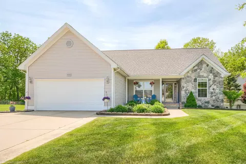 4211 Maplewood Meadows Ave, Grand Blanc, MI 48439