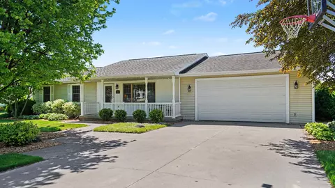 1195 W Hampton, Essexville, MI 48732