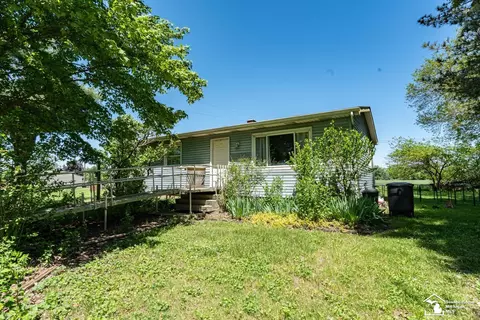 16788 Ida W, Petersburg, MI 49270