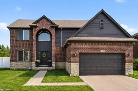 31078 Lions Pointe, Chesterfield, MI 48047