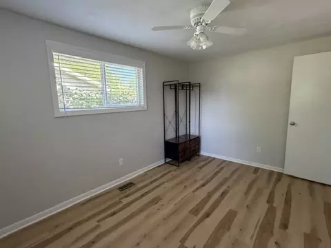 Bedroom - 3140 Lee St, Harrison, MI 48625 photo 3 of 3