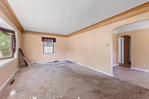 Living - 922 Addison, Adrian, MI 49221 photo 2 of 4