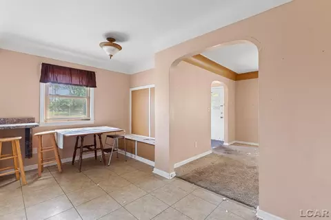 Entry Way - 922 Addison, Adrian, MI 49221 photo 1 of 1