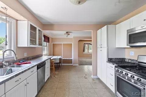 Kitchen - 922 Addison, Adrian, MI 49221 photo 4 of 4