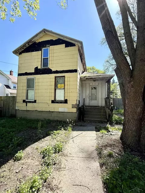 2414 Hermansau, Saginaw, MI 48602