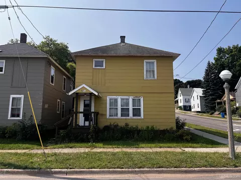 541 W W Spg, Marquette, MI 49855