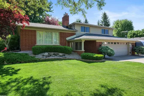 46368 Community Ctr, New Baltimore, MI 48047