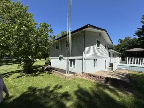 Exterior - 2052 N Vassar, Davison, MI 48423 photo 4 of 7