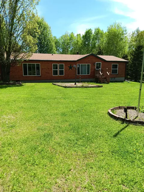 8 W County Rd 424, Gaastra, MI 49927