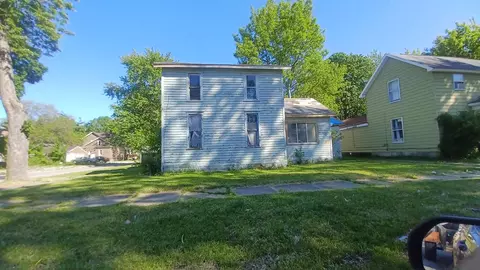 921 Monroe, Saginaw, MI 48602