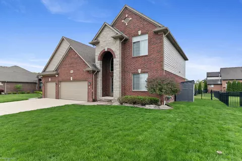 19462 Elkhound, Macomb, MI 48044 photo 2
