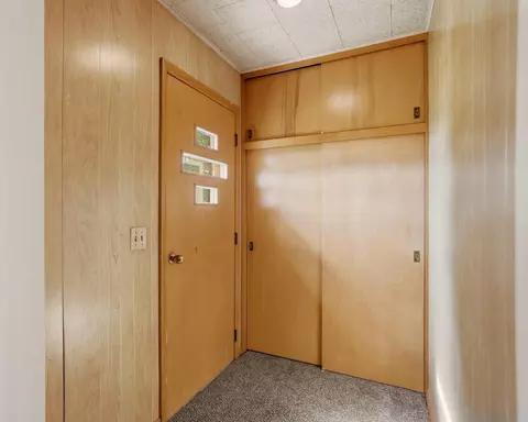 Entry Way - 12563 Townline, Frankenmuth, MI 48734 photo 1 of 5