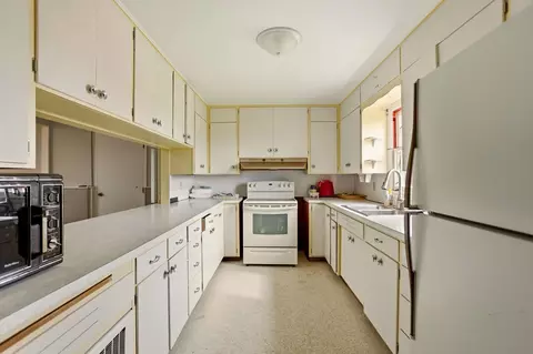 Kitchen - 12563 Townline, Frankenmuth, MI 48734 photo 4 of 5