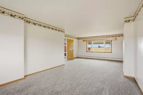 Living - 12563 Townline, Frankenmuth, MI 48734 photo 3 of 5