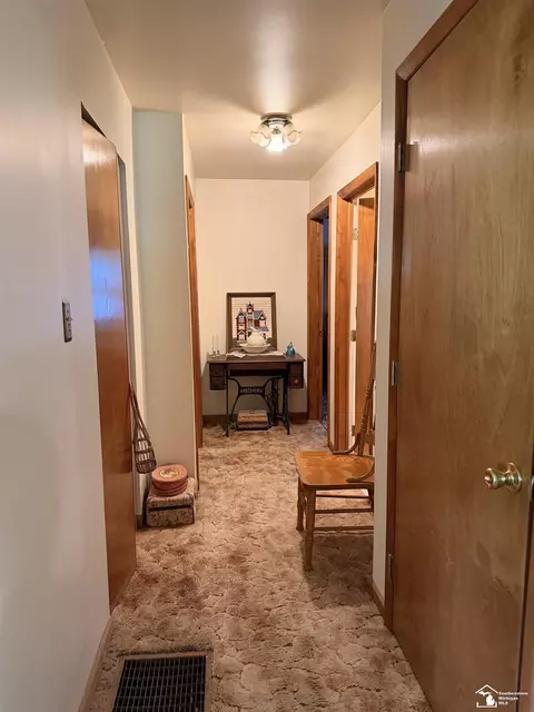 Entry Way - 9415 Tobine, Romulus, MI 48174 photo 1 of 1