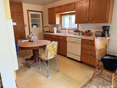 Kitchen - 9415 Tobine, Romulus, MI 48174 photo 2 of 3