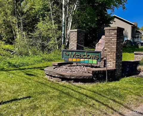 493 Stone Quarry, Marquette, MI 49855