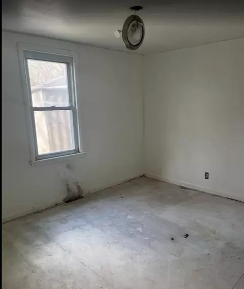 1496 Maria, Flint, MI 48507 photo 4