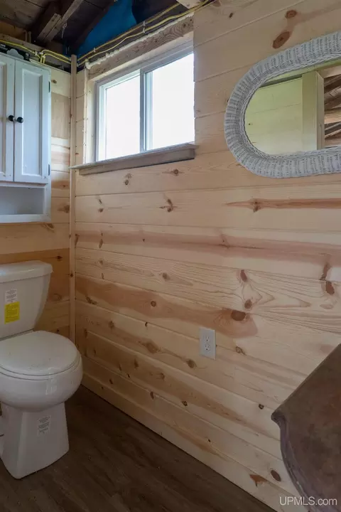 Bath - 6865 Co Rd Prb, Ishpeming, MI 49849 photo 8 of 8