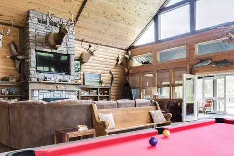 Living - 6865 Co Rd Prb, Ishpeming, MI 49849 photo 12 of 13